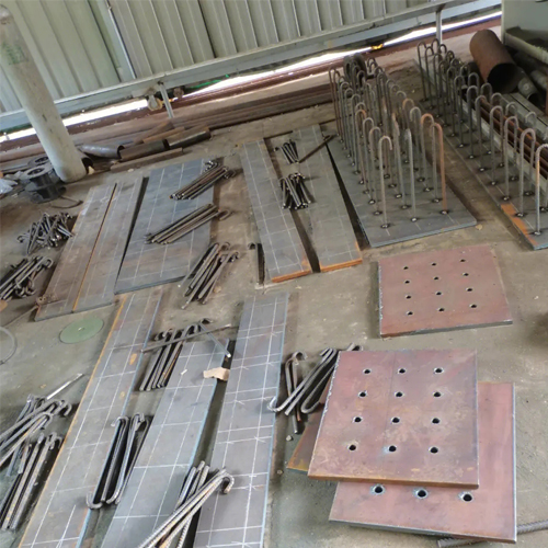 有哪些其他因素会影响七台河预埋件位置的确定？